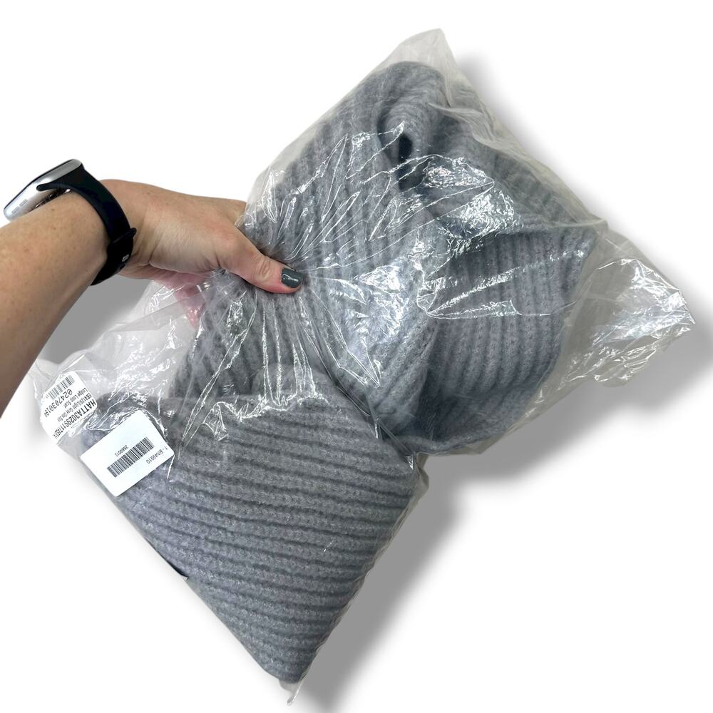 NEW Hat Attack Lodge Loop Light Grey Soft Ribbed Thick Knit Scarf One Size - Picture 6 of 7
